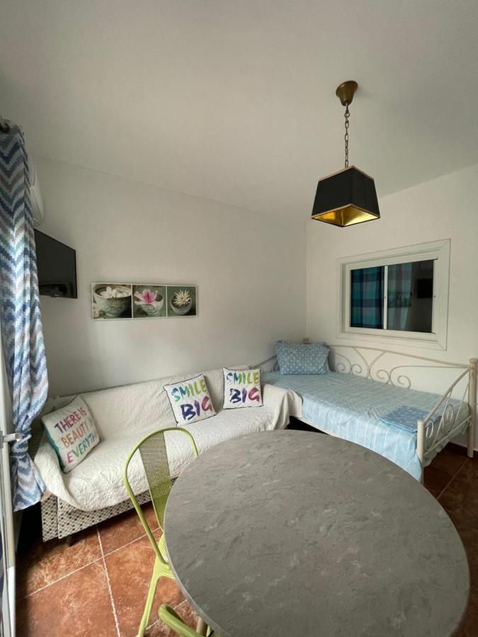 Maria Apartments Nea Karvali Exteriör bild