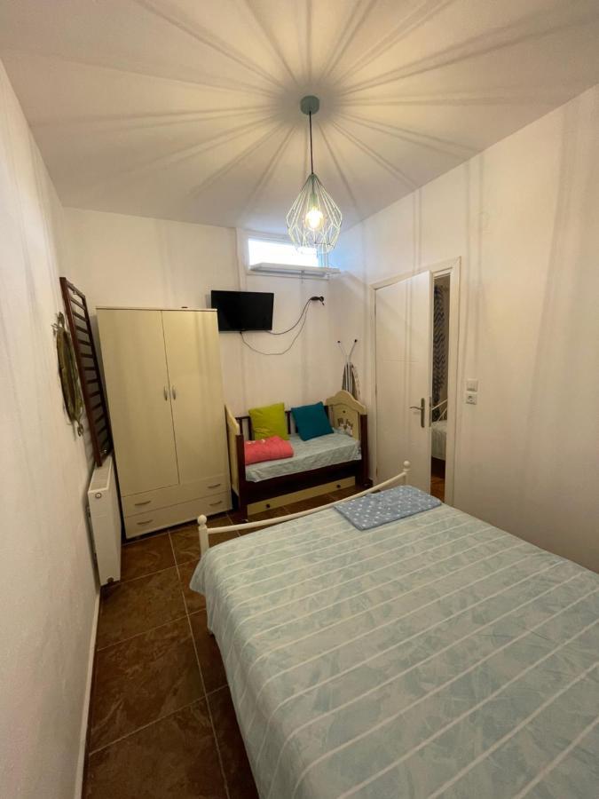 Maria Apartments Nea Karvali Exteriör bild