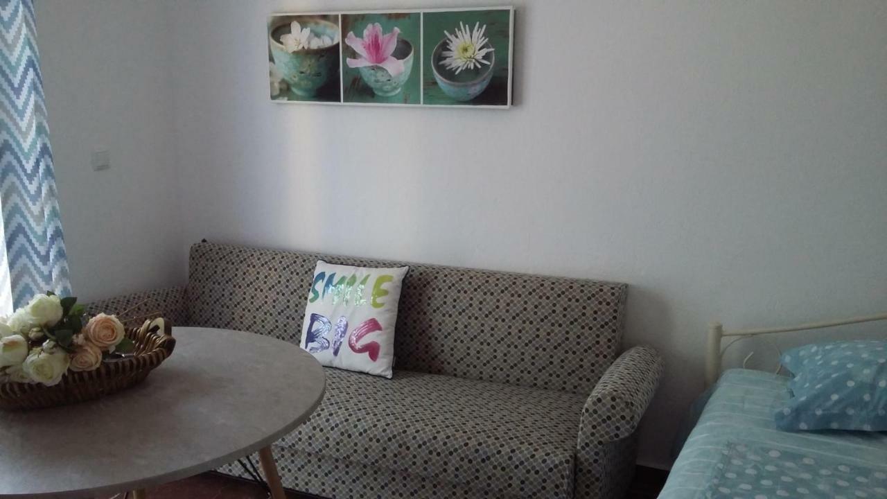 Maria Apartments Nea Karvali Exteriör bild