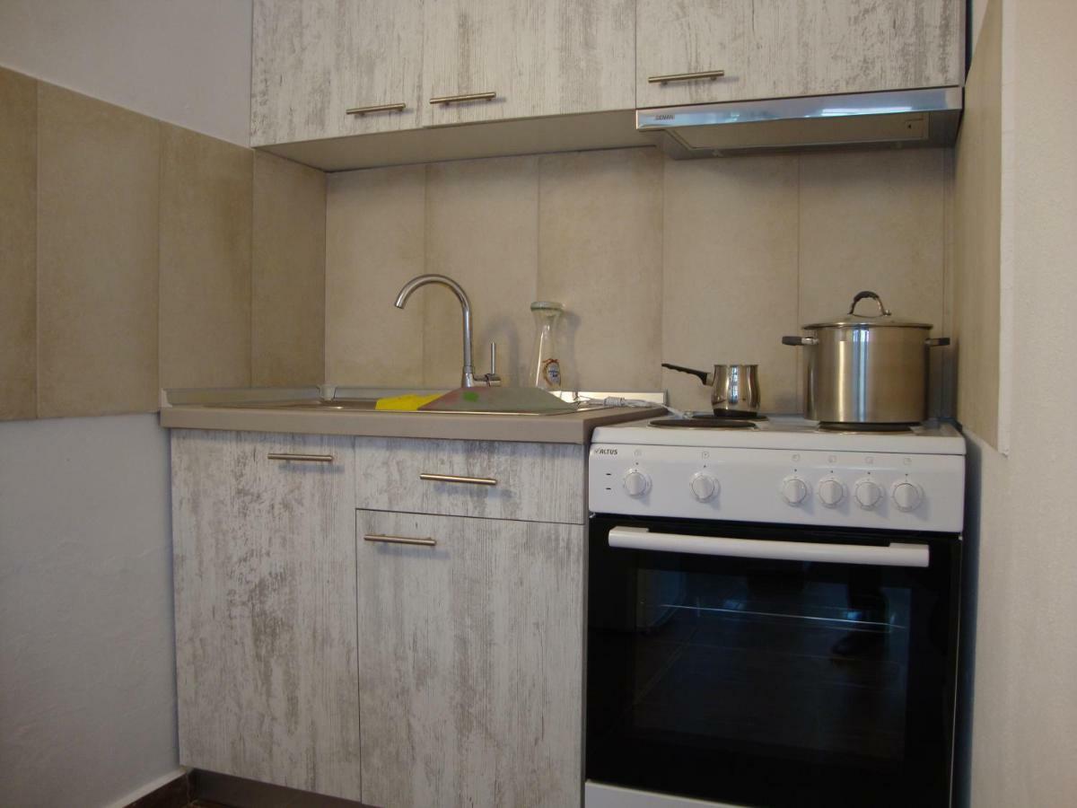 Maria Apartments Nea Karvali Exteriör bild