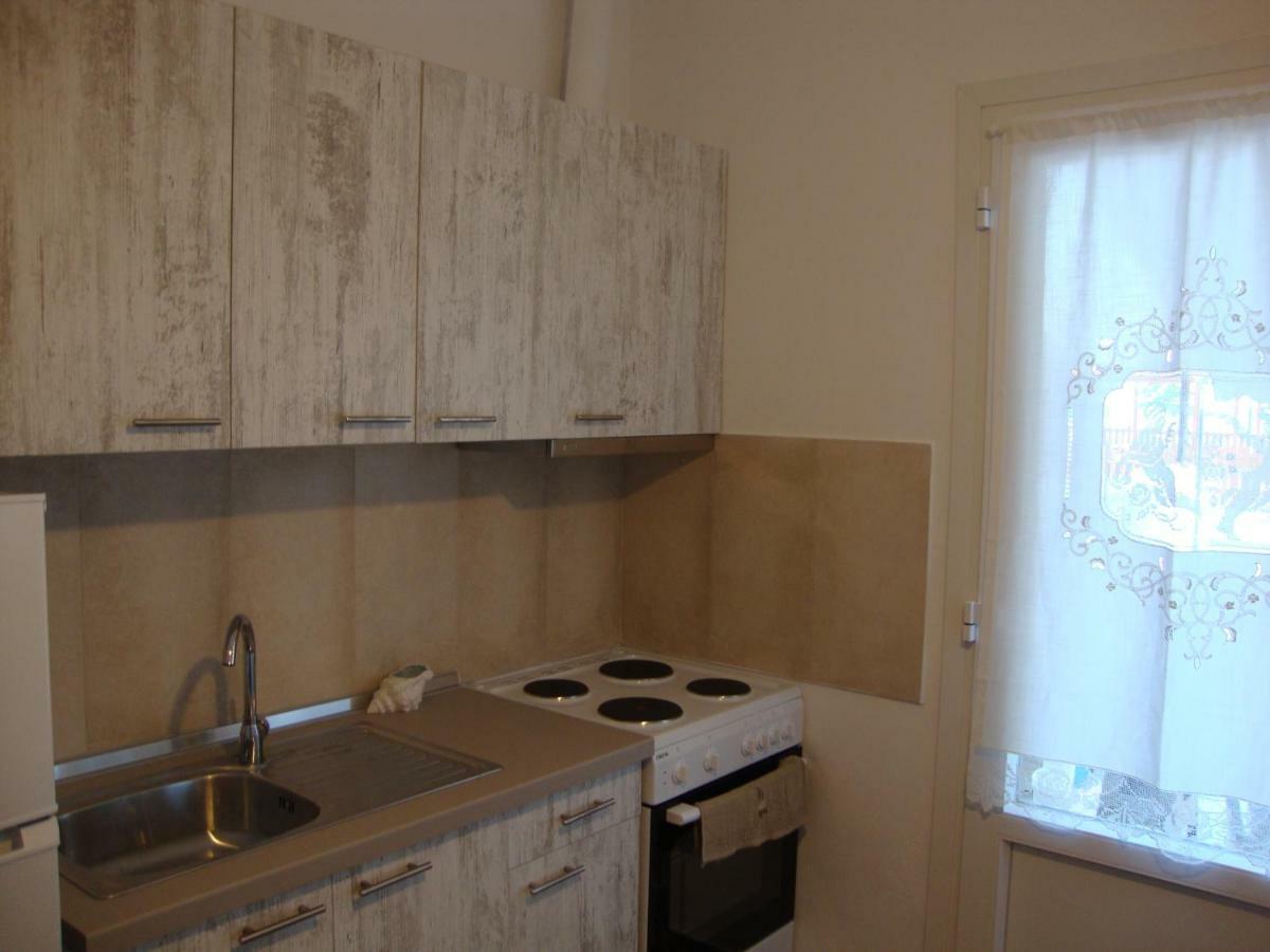 Maria Apartments Nea Karvali Exteriör bild
