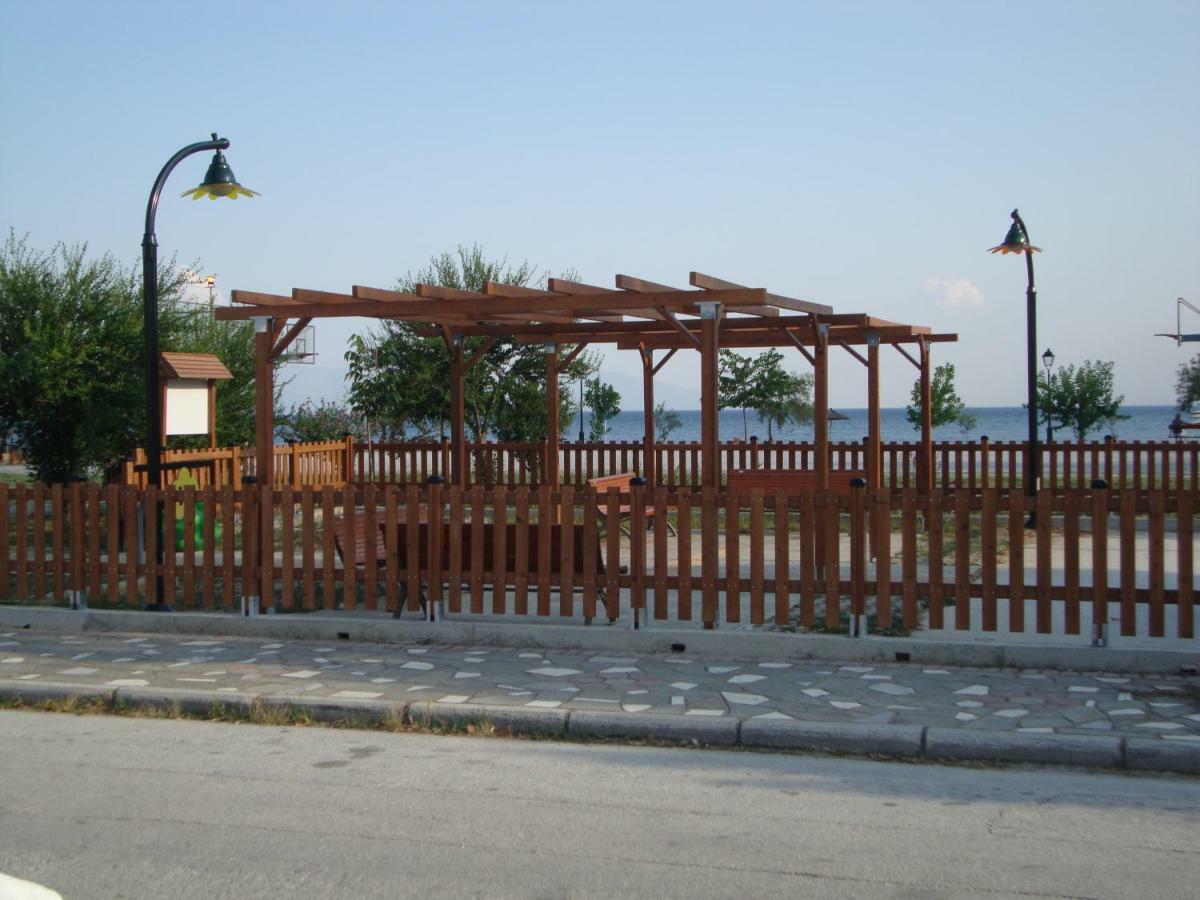 Maria Apartments Nea Karvali Exteriör bild