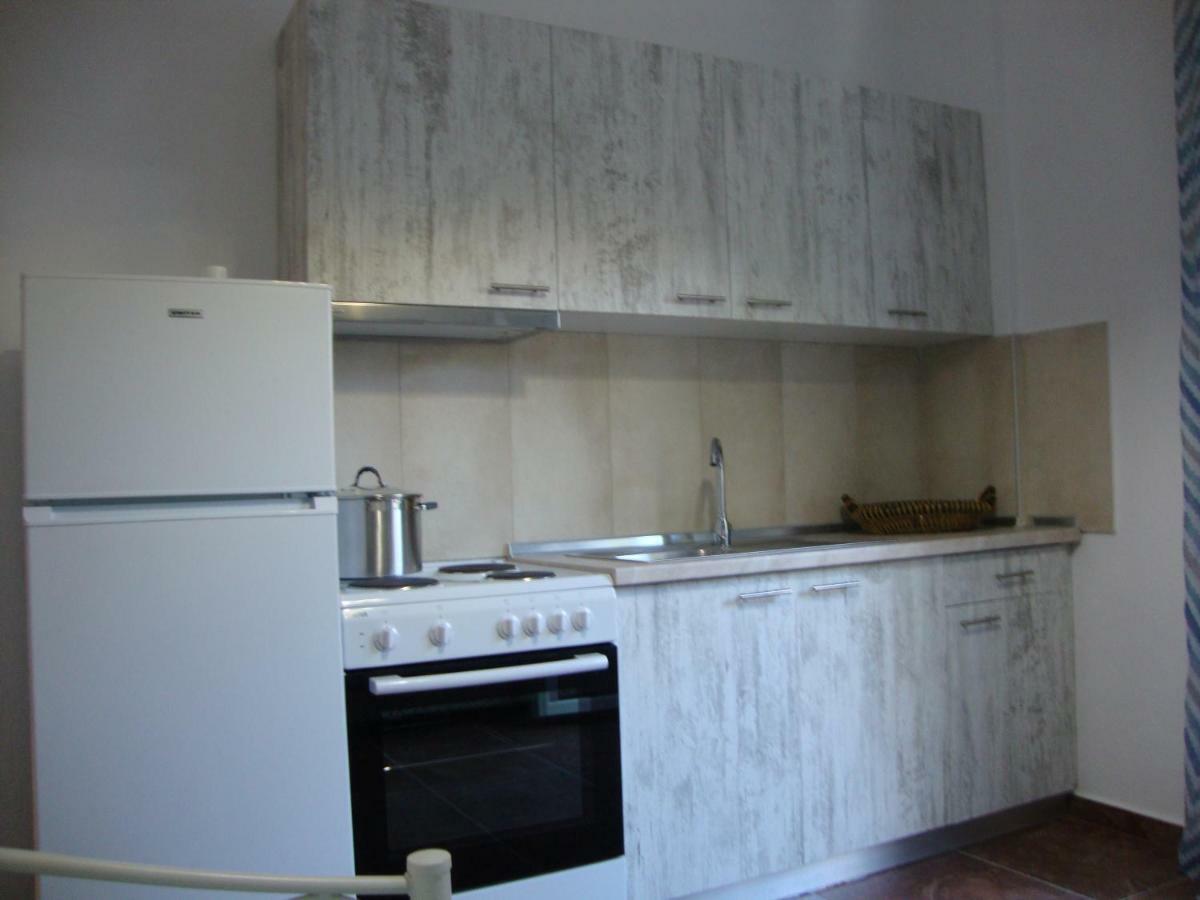 Maria Apartments Nea Karvali Exteriör bild